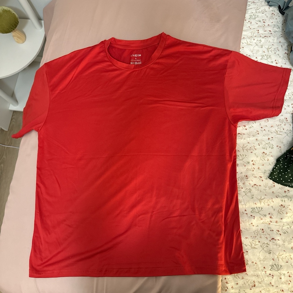 Plain red tshirt from shein